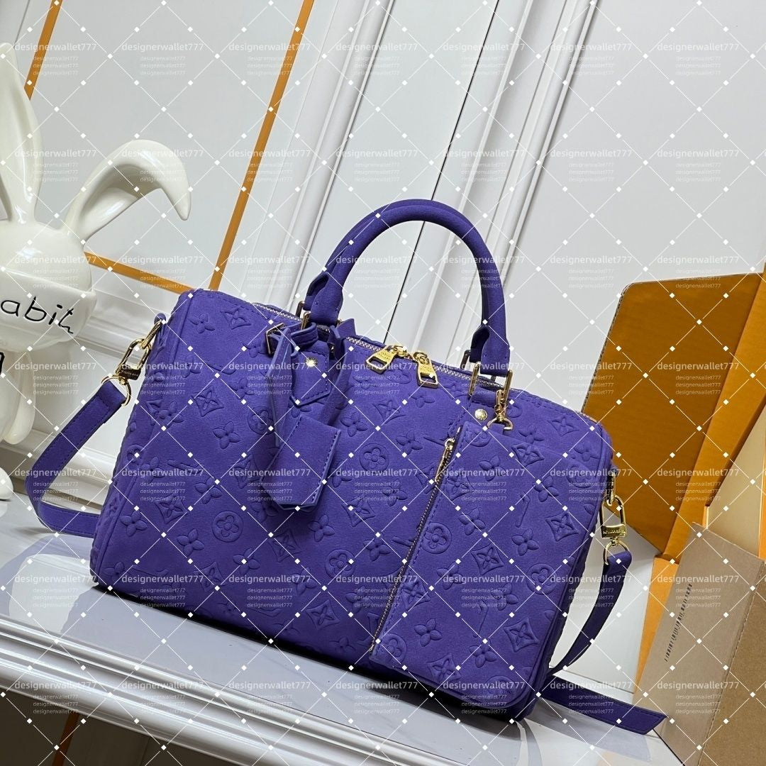 Luxury Women's Designer Tote Bag with Metal Plate and Chain Detail - 10A TOP Soft 30 Lucky Teddy P9 Travel Handbag with Wallet and Mirror