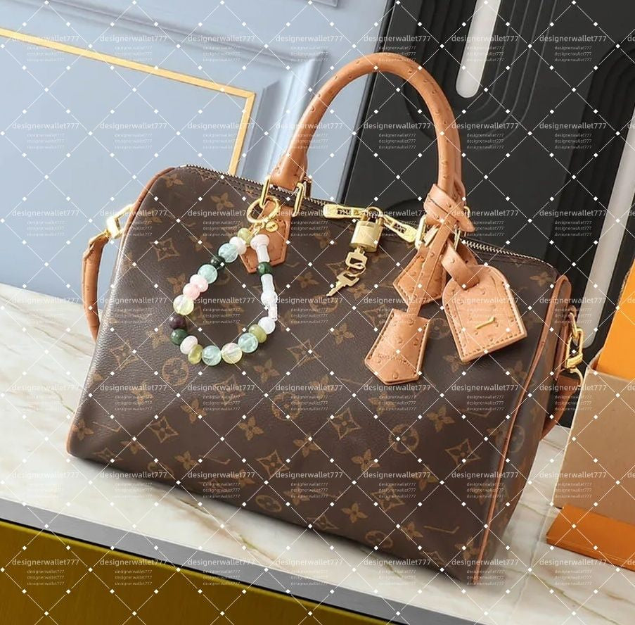 Luxury Women's Designer Tote Bag with Metal Plate and Chain Detail - 10A TOP Soft 30 Lucky Teddy P9 Travel Handbag with Wallet and Mirror