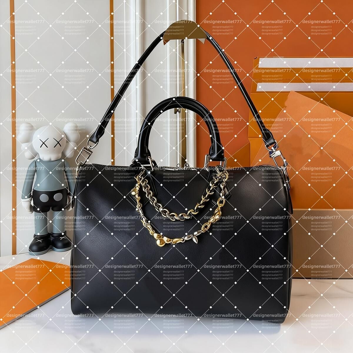 Luxury Women's Designer Tote Bag with Metal Plate and Chain Detail - 10A TOP Soft 30 Lucky Teddy P9 Travel Handbag with Wallet and Mirror