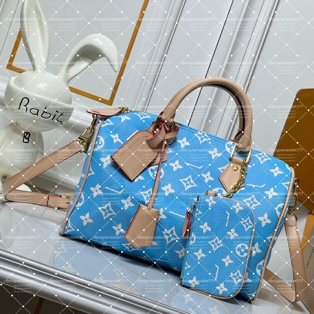 Luxury Women's Designer Tote Bag with Metal Plate and Chain Detail - 10A TOP Soft 30 Lucky Teddy P9 Travel Handbag with Wallet and Mirror