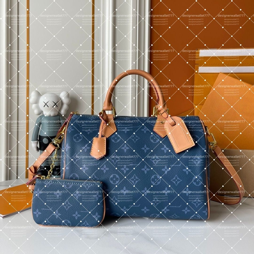 Luxury Women's Designer Tote Bag with Metal Plate and Chain Detail - 10A TOP Soft 30 Lucky Teddy P9 Travel Handbag with Wallet and Mirror
