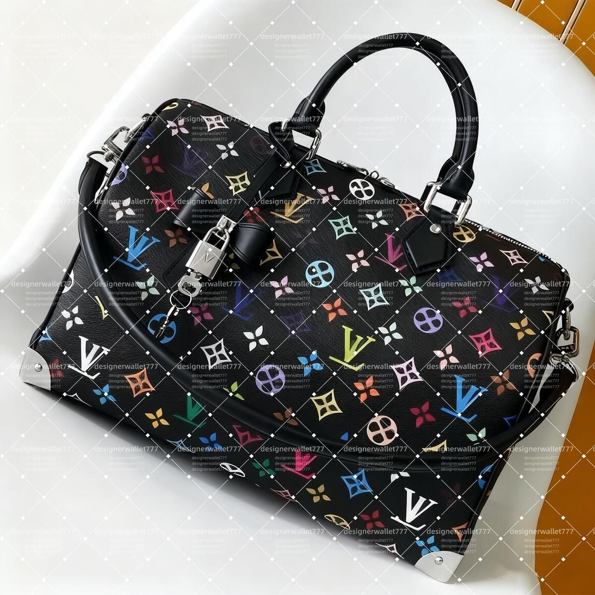 Luxury Women's Designer Tote Bag with Metal Plate and Chain Detail - 10A TOP Soft 30 Lucky Teddy P9 Travel Handbag with Wallet and Mirror
